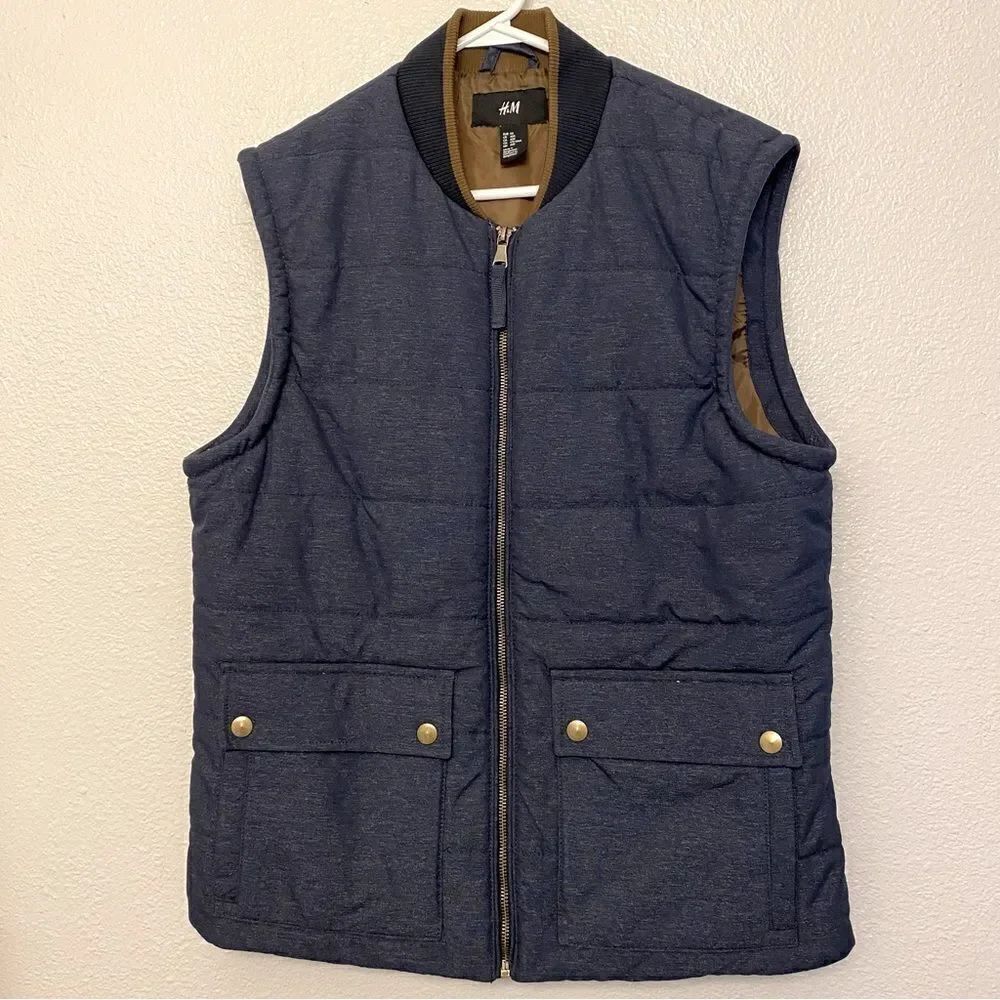 H&M Men’s full zip Puffer Vest blue chambray front pockets size 40R